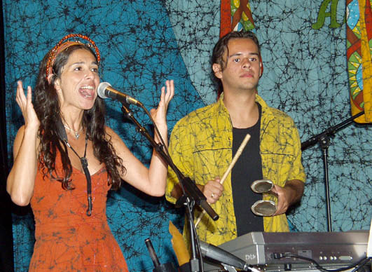 chico.girlsinger1